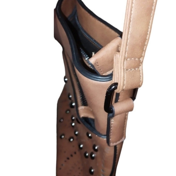 SAM & HADLEY - Picture 4 of 5